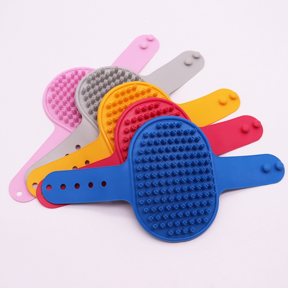 Brosse de bain en silicone souple pour animaux de compagnie, outil de massage de toilettage pour chiens et chats, étanche, élimine les poils durables