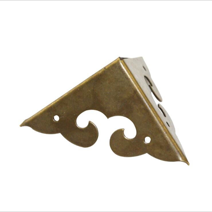 2pc 45*45mm bagage trækasse smykkeskrin hjørner beslag dekor hjørne antik beskytter til møbler trekant rotting udskåret: Bronze