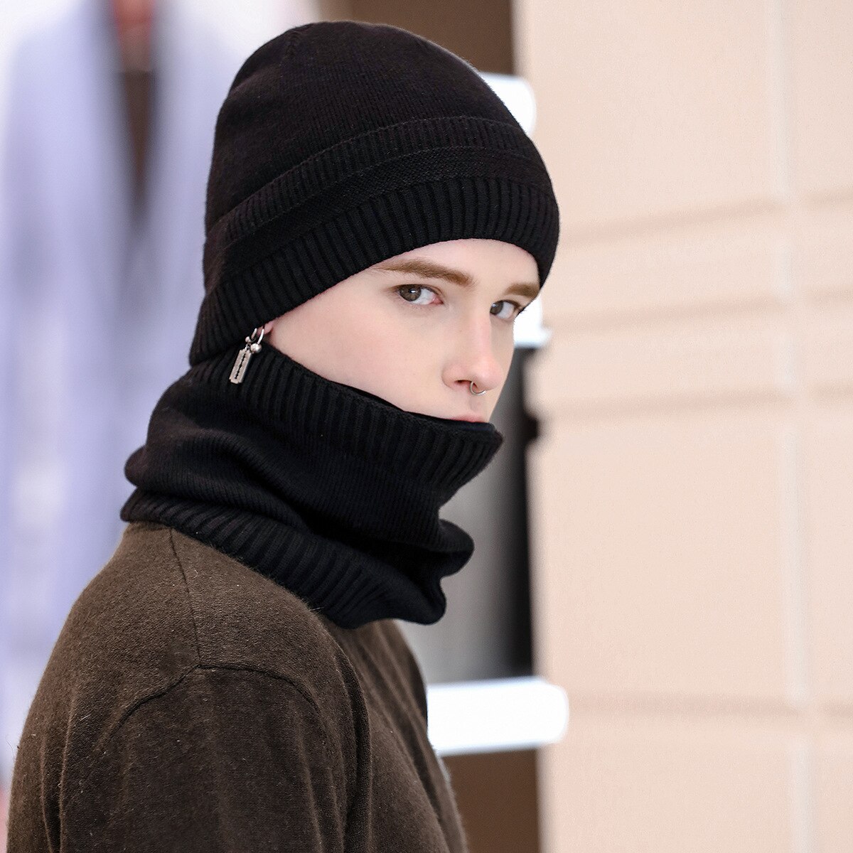 Todelt kjole pluss fløyel polstret krage kaldtett ørebeskyttelseshatt vinter menn og kvinner varm utendørs reisedrakt: Svart