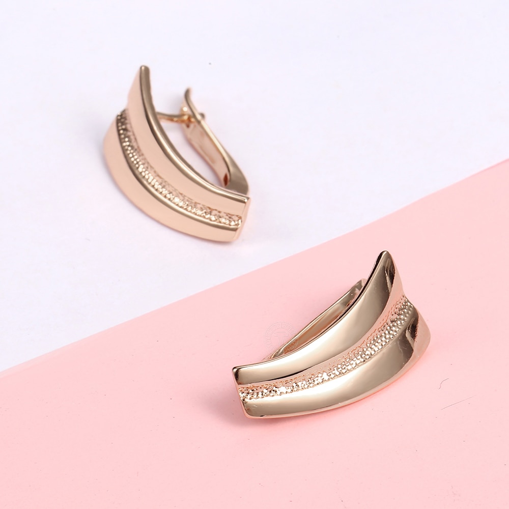 Fan Shaped 585 Rose Gold Stud Earrings for Women Girls Simple Geometric Scrub Earrings GE281