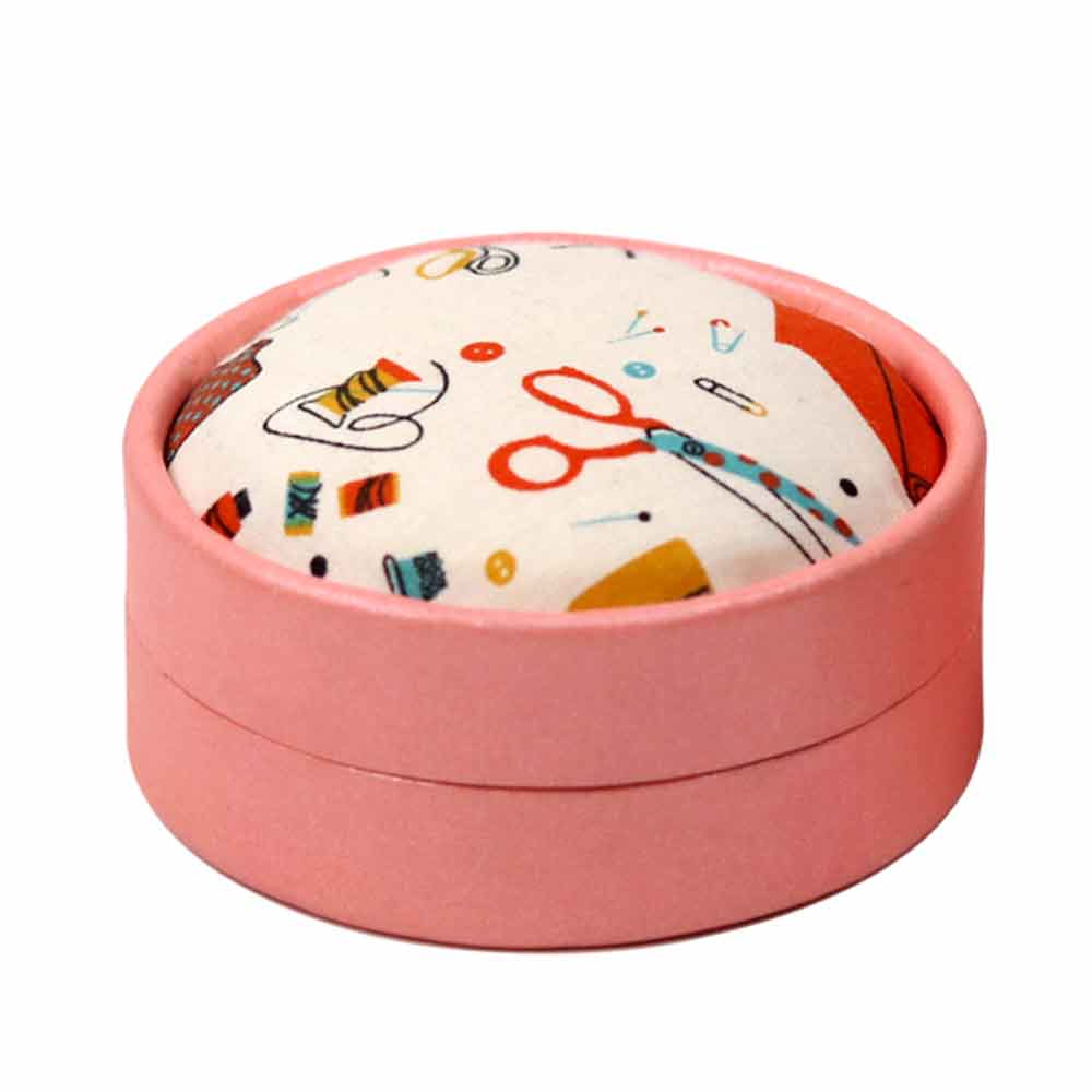 Portable Home Travel Sewing Kits Box Sewing Pattern Fabric Pincushion Needle Threader Threads Sewing Scissors Sewing Tools: 1