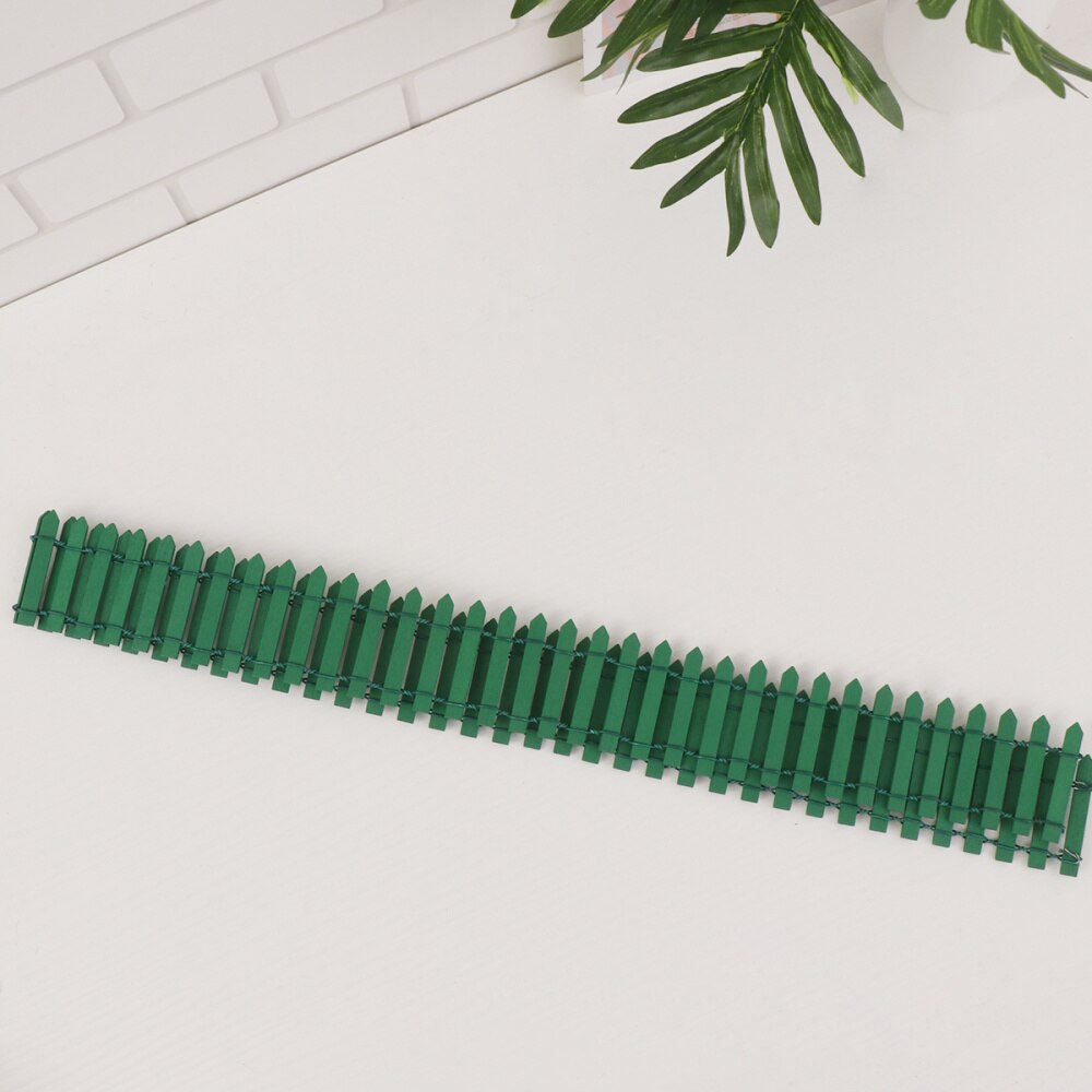 90x5cm Miniature Wooden Fence Micro Decorative Fence for Decoration Use (Dark Green)