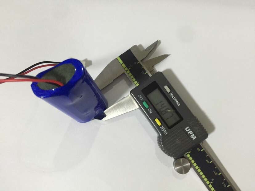 Äkta original 14650 litium laddningsbart batteri 1500 mah 7.4v ficklampa med kontakt laddningsbar li-ion cell