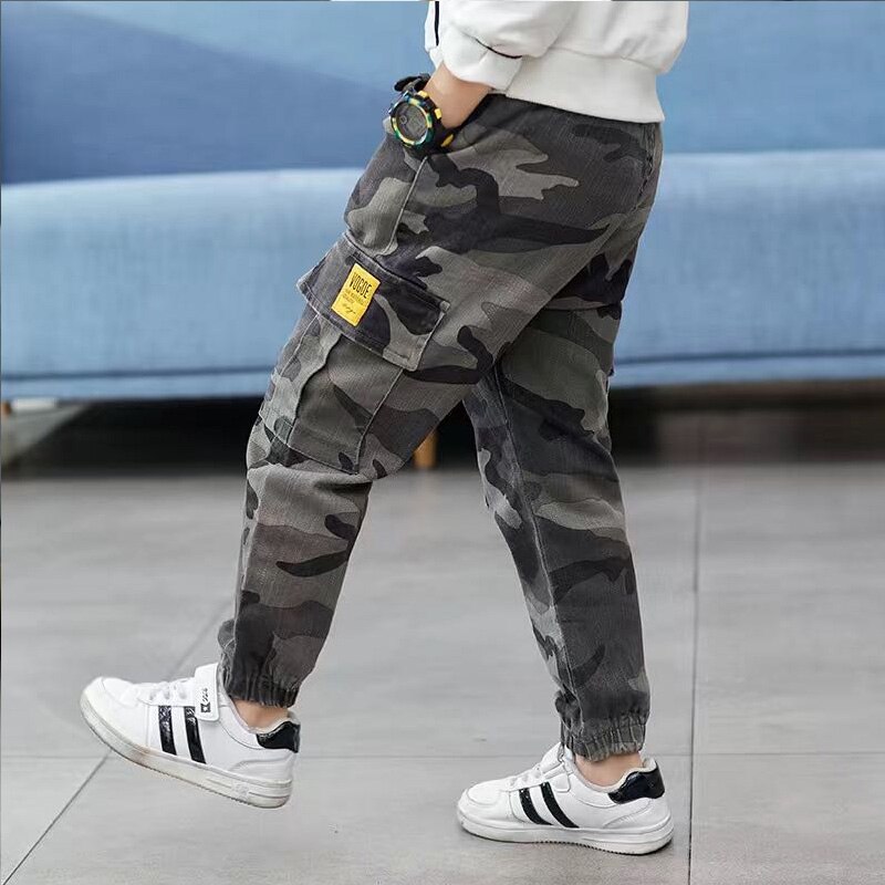 Pojkar byxor barn utomhus camo byxor barn armé färgglada byxor barn vår höst kamouflage byxor barn ytterkläder: 2 / 120-130cm