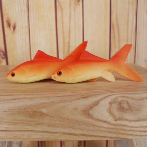Peces artificiales de imitación para niños, 36 tipos, accesorios educativos para edades tempranas, carpa roja falsa, crisol, alimento para peces: Y020-1 14x5cm