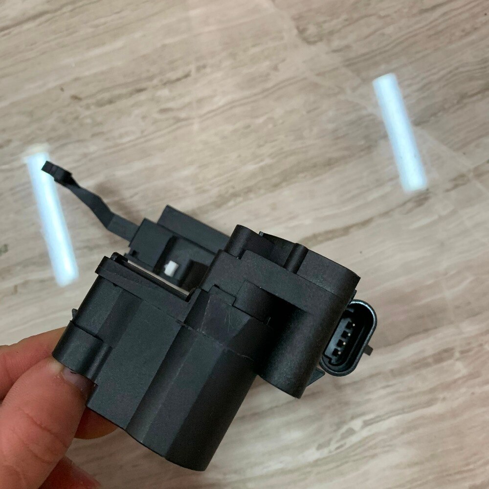 Actuador de cerradura de puerta delantera izquierda para Chevy Aveo Pontiac G3 96272638 9044508 90766594