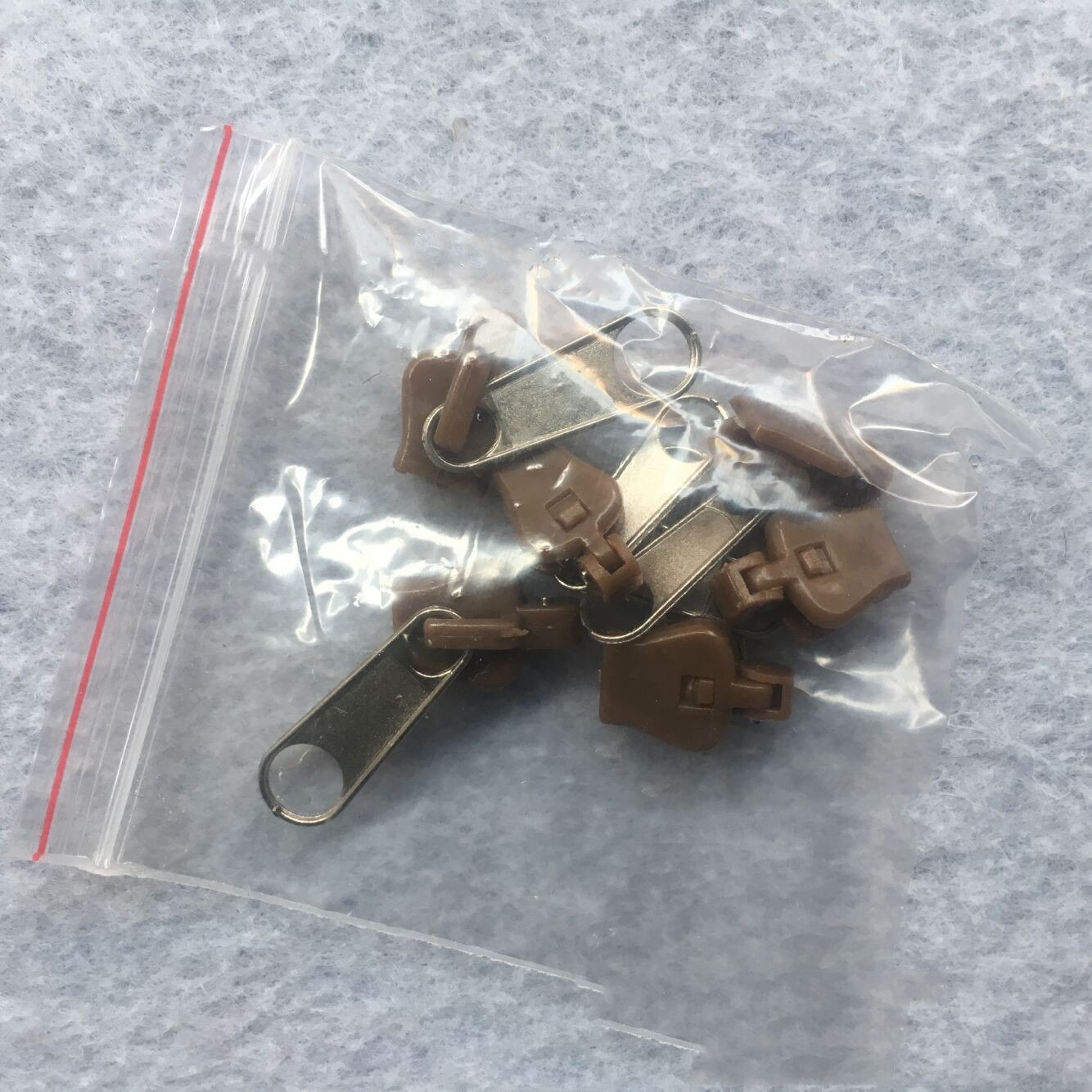 6Pcs 3 Sizes Universal Instant Fix Zipper Repair Kit Replacement Zip Slider Teeth Rescue Zippers Sewing Clothes