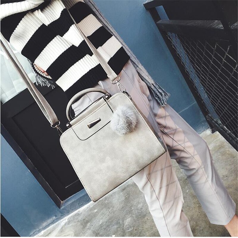 Handtas Vrouwen Casual Draagtas Vrouwelijke Grote Schoudertas Messenger Bags PU Lederen Handtas Met Bont Bal bolsa