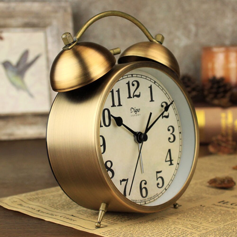 Retro Battery Powered Vintage Classic With Night Light Alarm Clock Desktop Bedside Silent Metal Quartz Loud Non Ticking Numerals