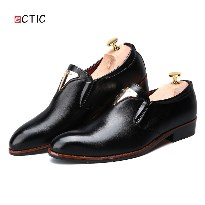 Ectique sans lacet décoration en métal chaussures formelles pour hommes chaussures habillées classique chaussures de base en caoutchouc semelle extérieure directe