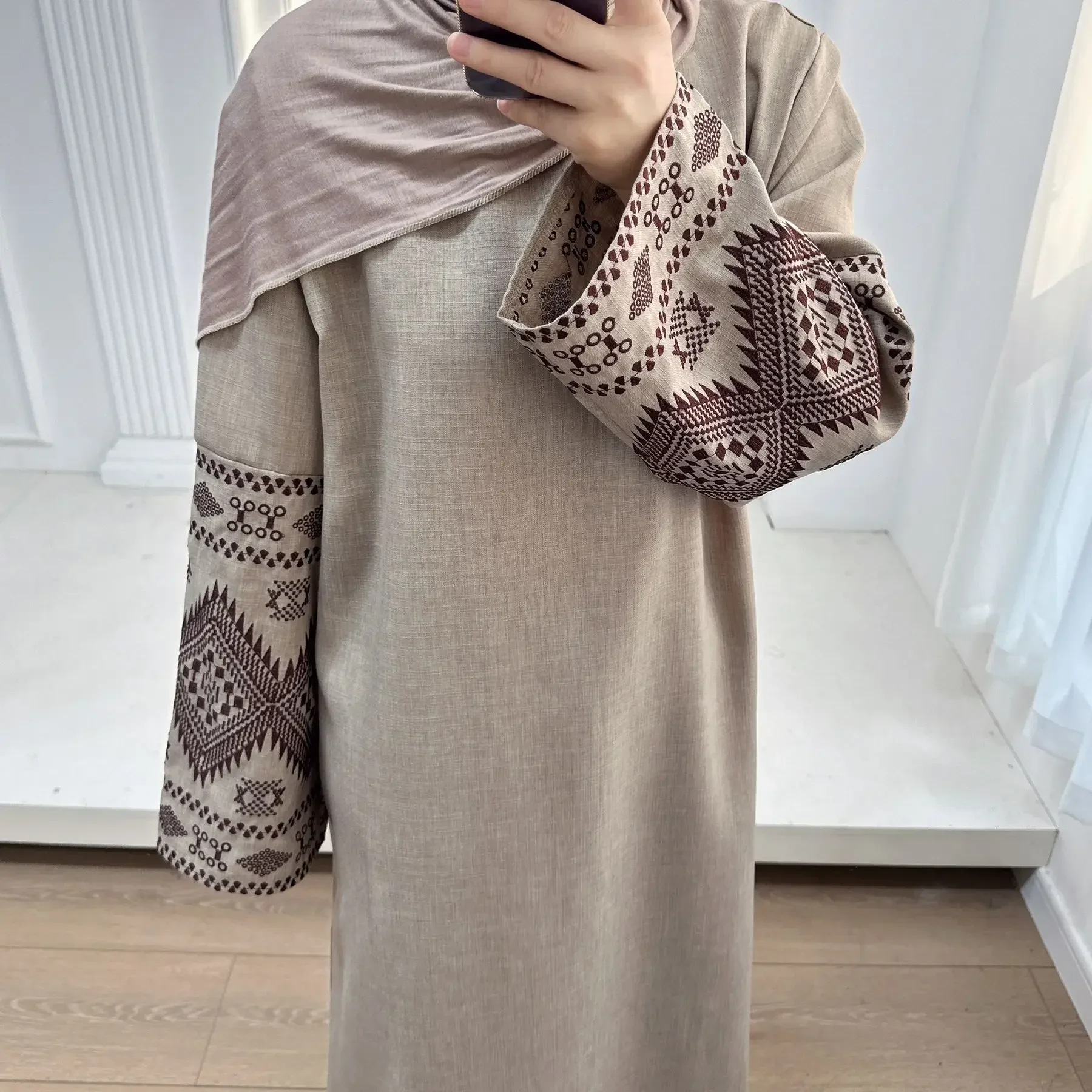 Stickerei Manschette Geschlossen Abaya Kleid Muslimischen Abayas für Frauen Dubai Luxus Türkei Afrikanische Kleider Islmaic Kleidung Hijab Kleid Kaftan: S / Blau