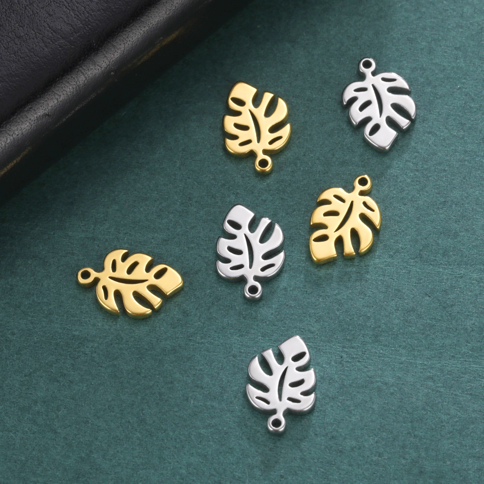 Skyrim 5pcs/lot Leaves Charms for Jewelry Making Stainless Steel Gold Color DIY Pendant for Earring Necklace Bracelet