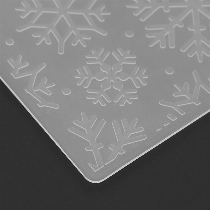 Christmas Snowflake Plastic Template Craft Embossing Folders for DIY Scrapbooking Album and Paper Card Making Decoration Supplie