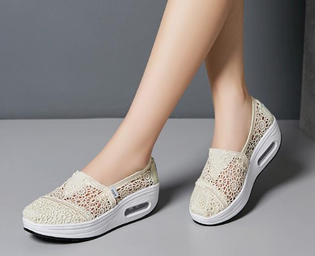 Kvinders fritidssko platforme slip-on åndbar mesh polstring walking toning sko kiler: Beige / 37