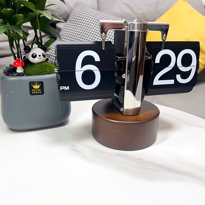 Tafelklok Mechanische Automatische Pagina Draaiende Klok Retro Pagina Draaiende Tafelklok Mechanische Automatische Pagina Draai Klok Naar Huis: Paars