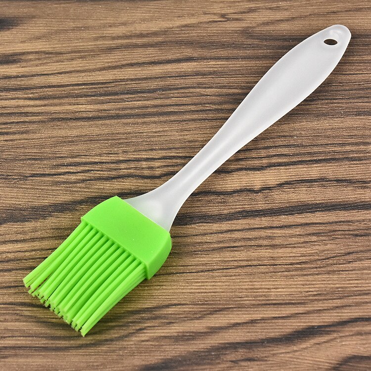Newest Silicone Oil Brush Baking Bakeware Bread Cook Brushes Pastry Oil BBQ Cake Basting Brush Tool Kitchen Accessories: Green