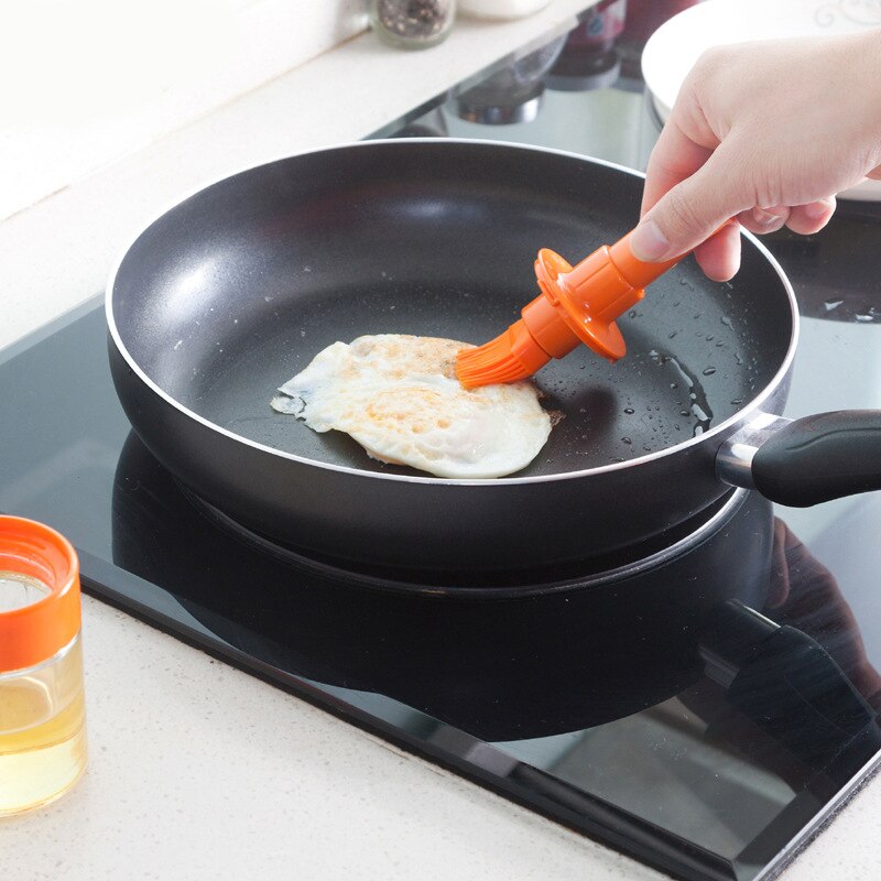Brosse à badigeonner peut être utilisée pour faire fondre l'huile de beurre et la sauce moutarde dans la cuisine, cuisson, barbecue