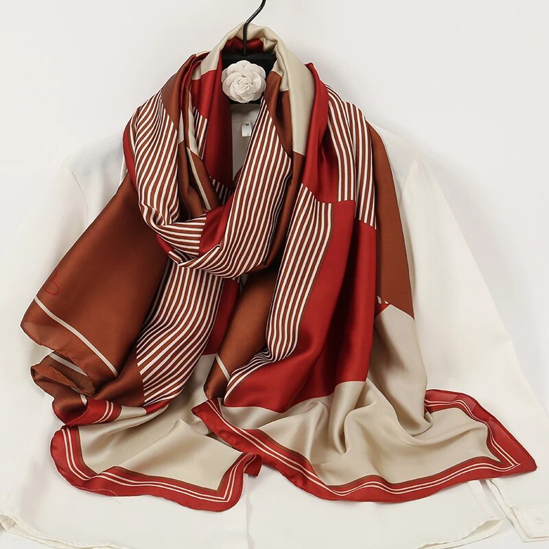 Estampa geométrica feminina Imitação de seda cetim cachecol, elegante protetor solar xale, cabeça de viagem praia, hijab à prova de vento, 180x90cm: Bege