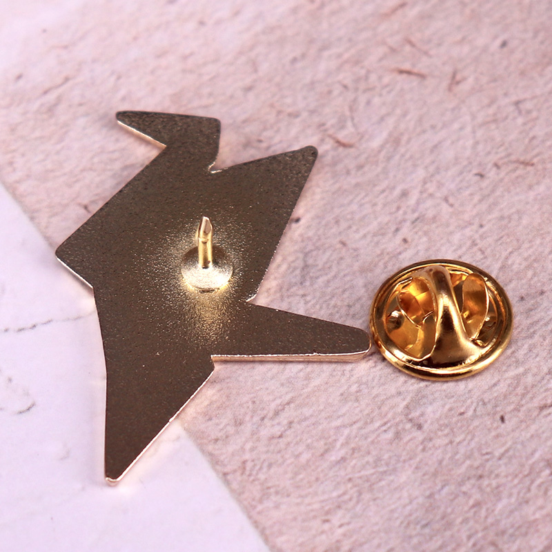 Origami hård emalje nål sakura papir kran badge hat rygsæk dekoration smykker