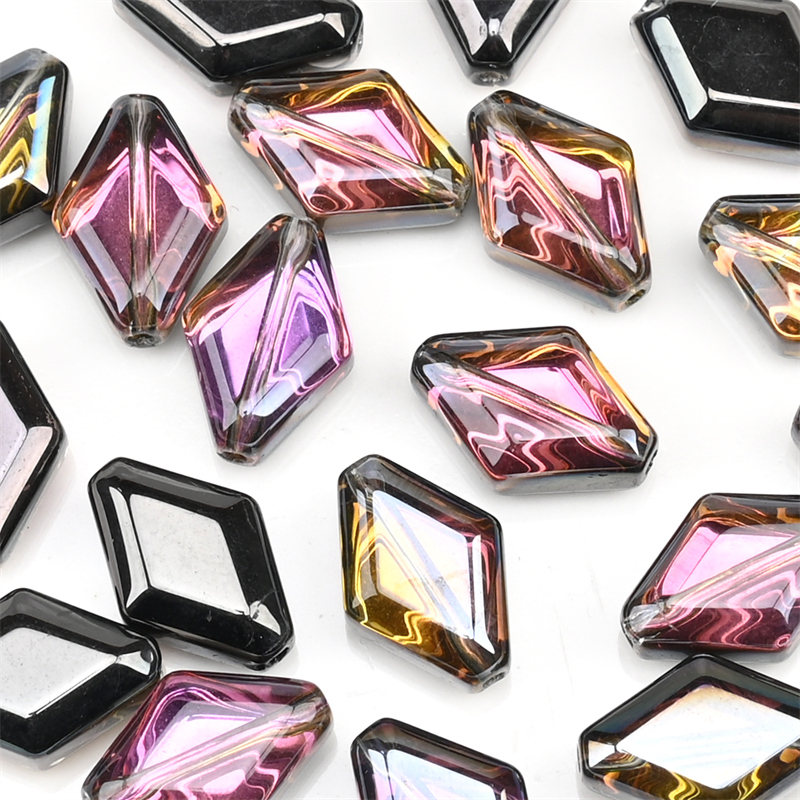 Perline bicono in vetro ceco da 15 mm Perline di cristallo rombico di colore elettrolitico Fatte a mano Artigianato fai da te Anelli pendenti Accessori: verde