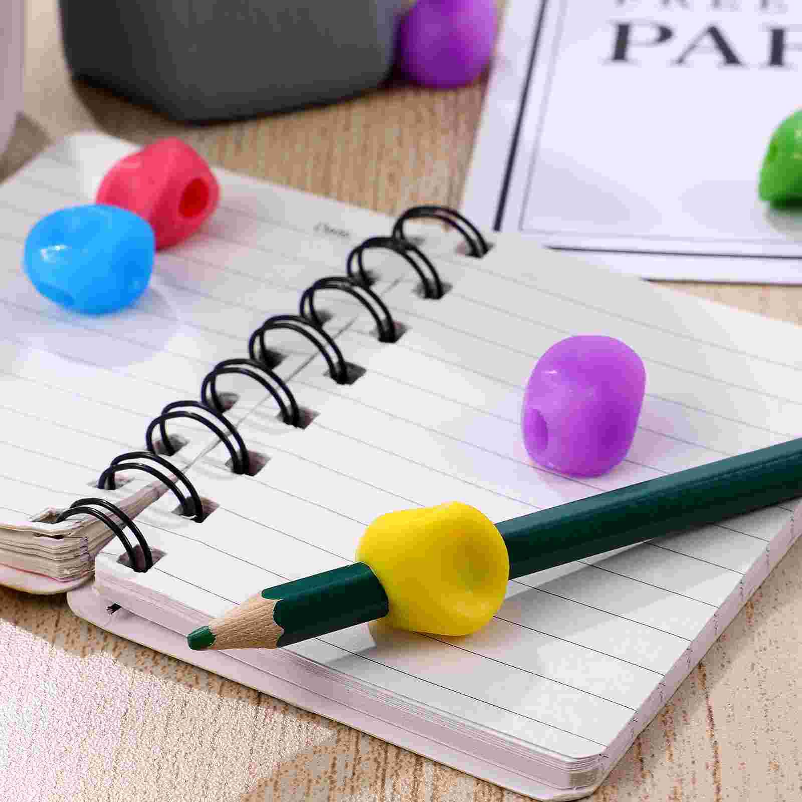 NUOBESTY 10pcs Ergonomic Writing Aid Universal Handwriting Corrector Grip for Children