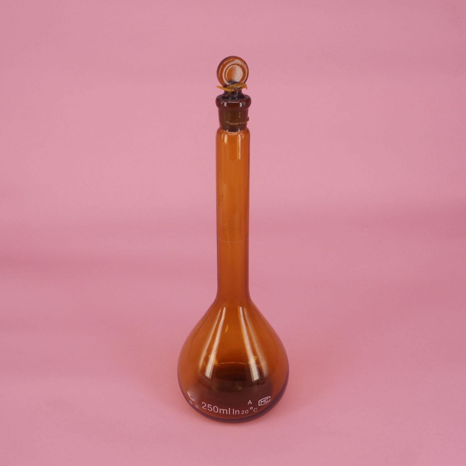 250ML Lab Brown Volumetric Flask Class A G3.3 Borosilicate Glass With Stopper