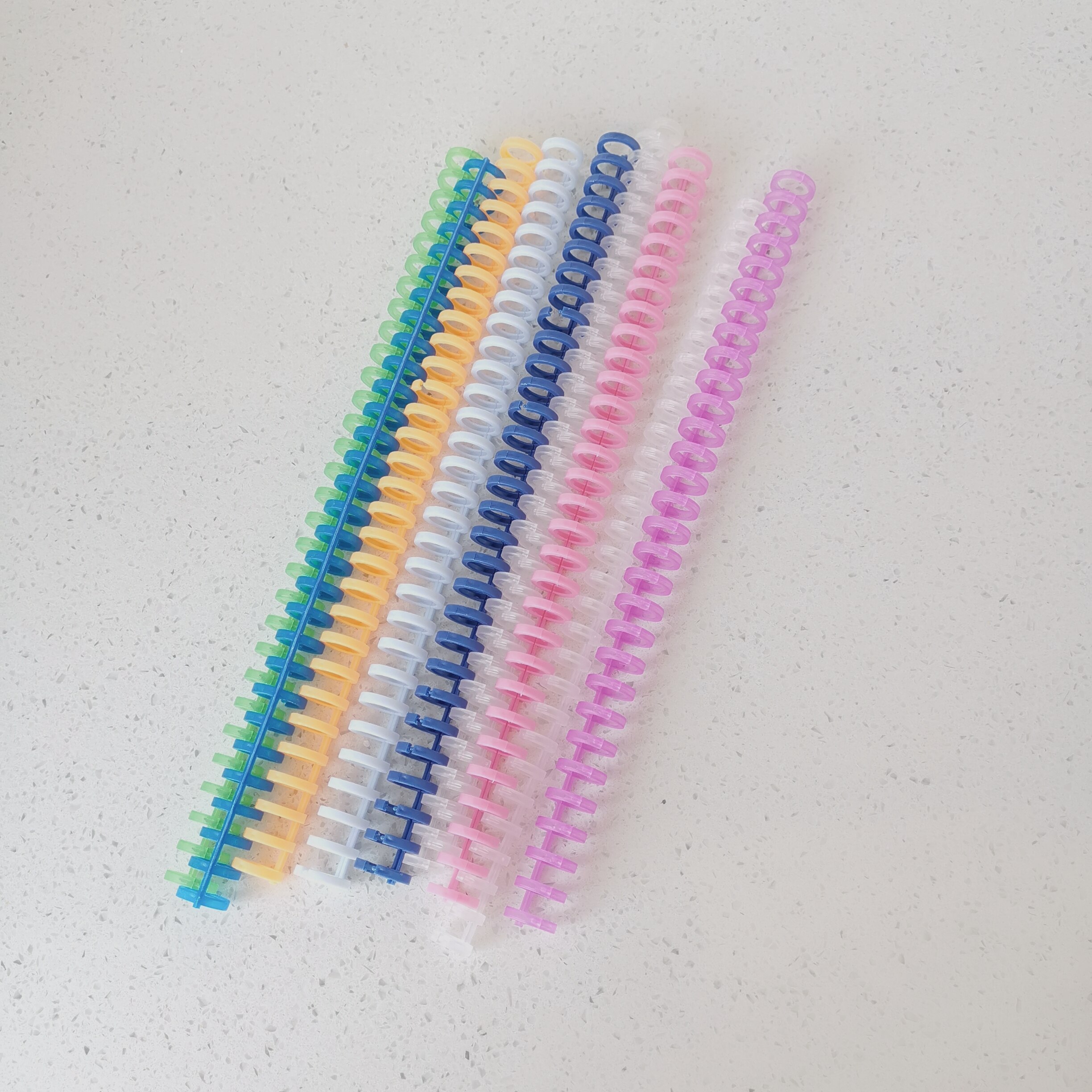 12mm reliure anneau anneau boucle reliure bande perforée machine A4 / 30 trou B5 / 26 trou document en plastique feuille mobile papier chaîne