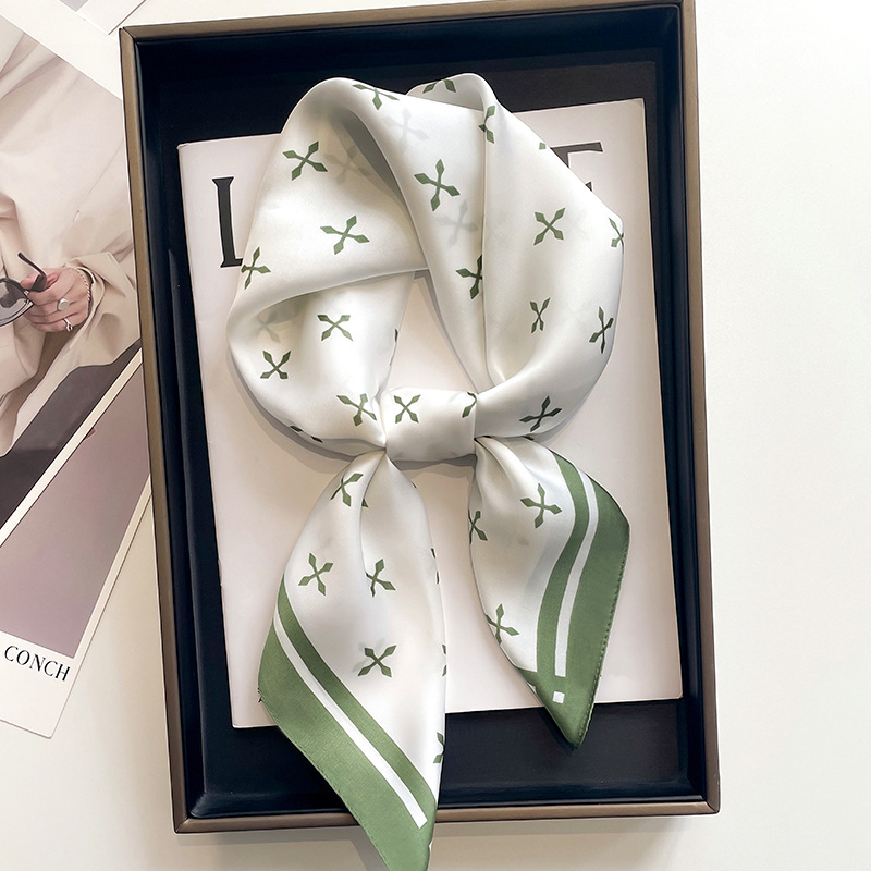 Novo luxo cavalo padrão lenço quadrado de seda das mulheres cetim macio hairband lenço escritório hijab bandana foulard saco fitas presente: Preto