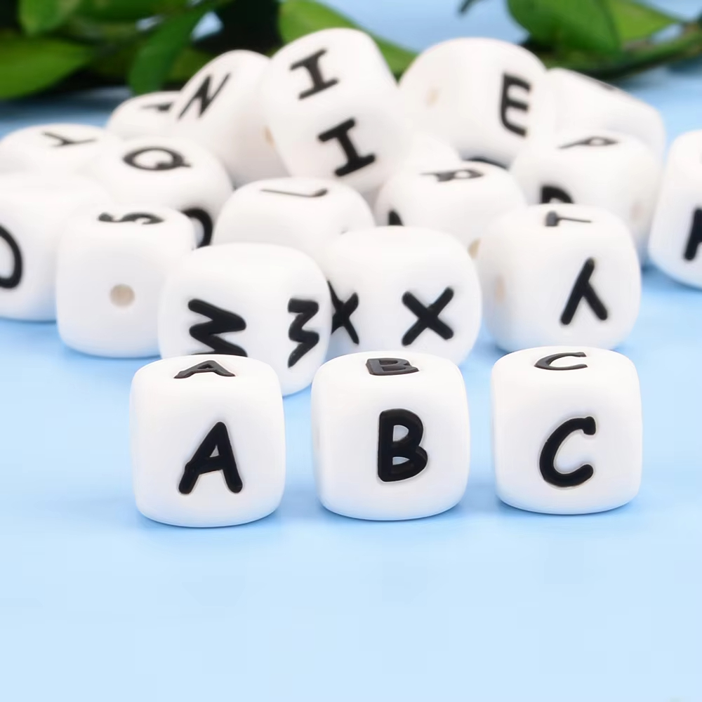 LOFCA 12mm 100 stuks Siliconen Letter Kralen Alfabet Tandjes Kralen Bijtring Engelse Letters Food Grade Baby Verpleging voor tandjes