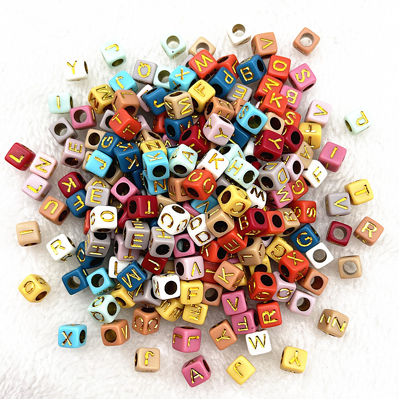 100 Uds 7x4mm 6x6mm cuentas de letras del alfabeto mezcladas cuentas para hacer joyería Diy accesorios de pulseras hechas a mano