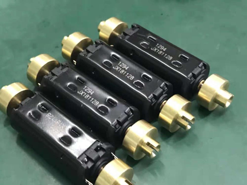 4pcs / lot Strong magneto Motor 1/87 Model Train Ho Scale Diy Accessories 12V 5 poles 8800-14000RPM (including flywheel): 14000RPM flywheel