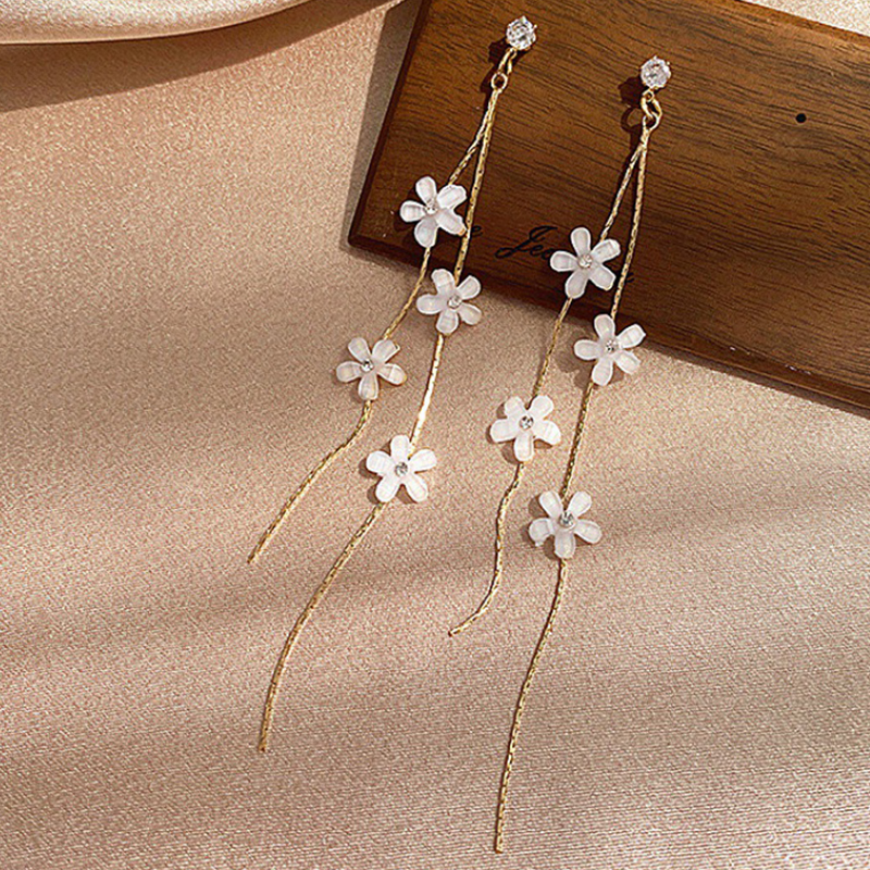 Boucles d'oreilles pendantes en acrylique à fleurs blanches pour femmes, coréenne, longues pampilles en cristal, bijoux de fête de mariage pour filles: Rouge rouille