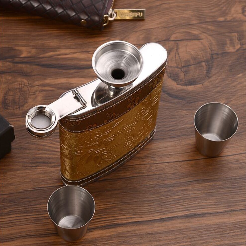 8OZ Small Hip Flask Russian Stainless Steel Hip Flask Outdoor Portable High-End Wine Bottle Metal Hip Flask Set