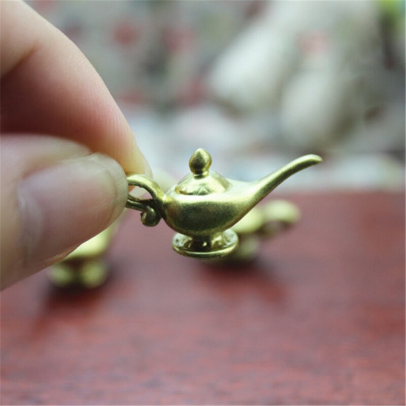 1/12 Dollhouse Miniature Accessories Mini Metal Kettle Simulation Furniture Tea Pot Kitchen Model Toys for Doll House Decoration: CZM1619