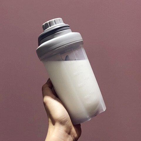 Plast protein shaker flaske med bærer håndtag låg mundskala til mænd og kvinder gym fitness lyserød 500ml 700ml oz: 500ml grå