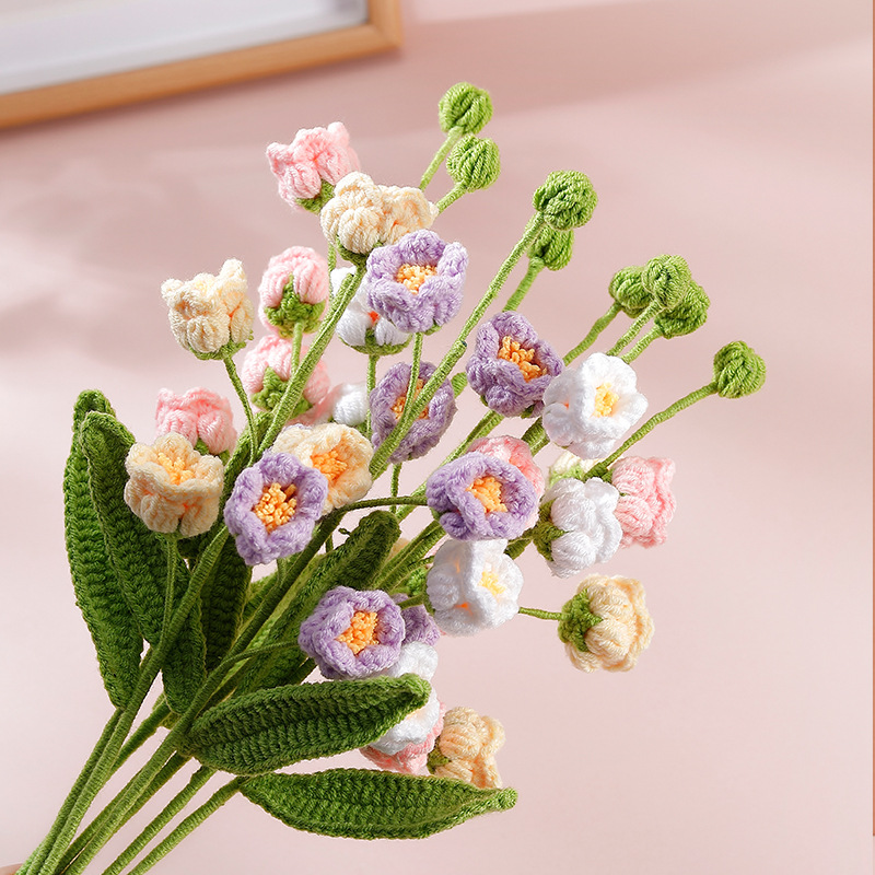 FINGERINSPIRE Set van 5 handgemaakte gebreide boeketten in de vorm van een madeliefje - 31,5 cm - Wolgaren en kamille - Geschenken voor woondecoratie