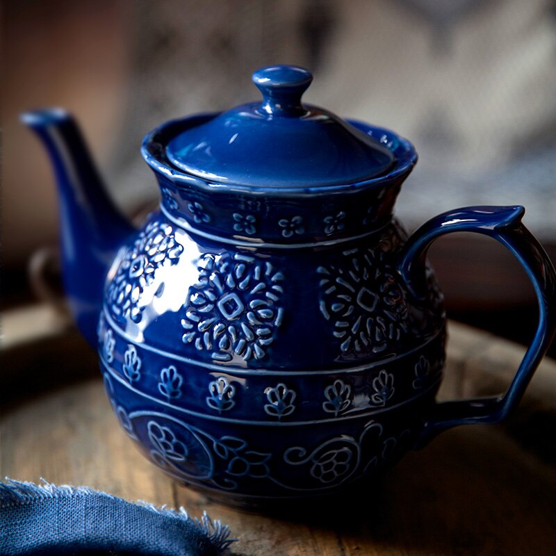 Dishes and plates Blue embossed flower dinner plate and coffee pot