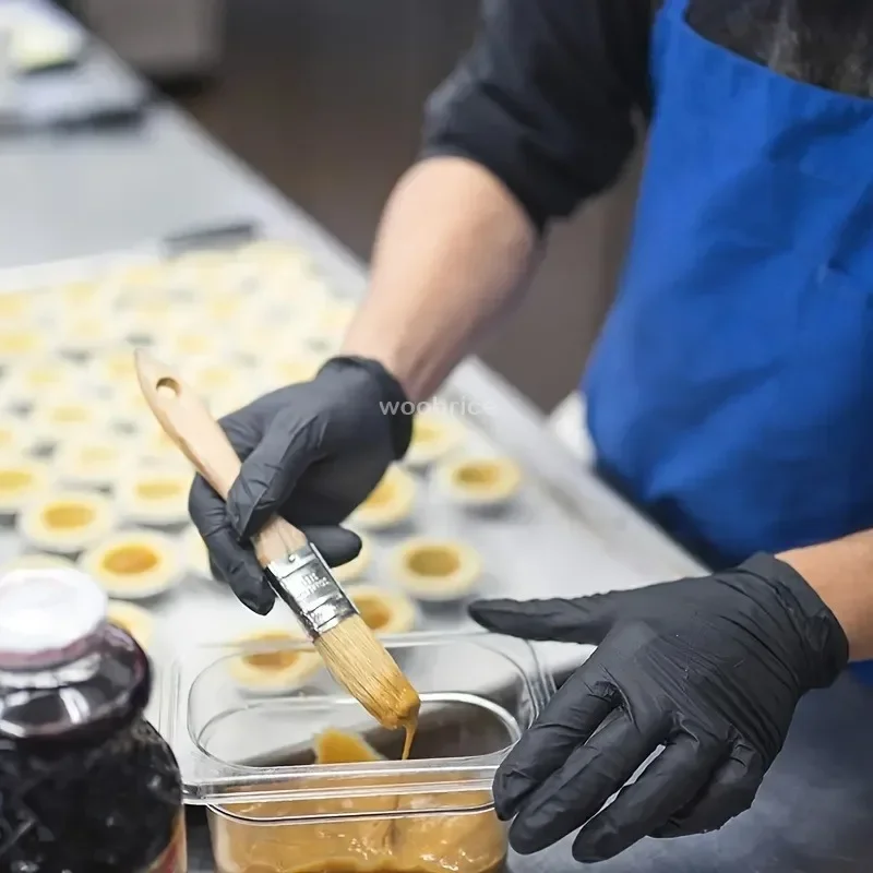 Wegwerphandschoenen Zwarte nitrilhandschoenen Latex Veelzijdig Waterdicht Geschikt voor keukenreiniging Afwassen Koken Auto