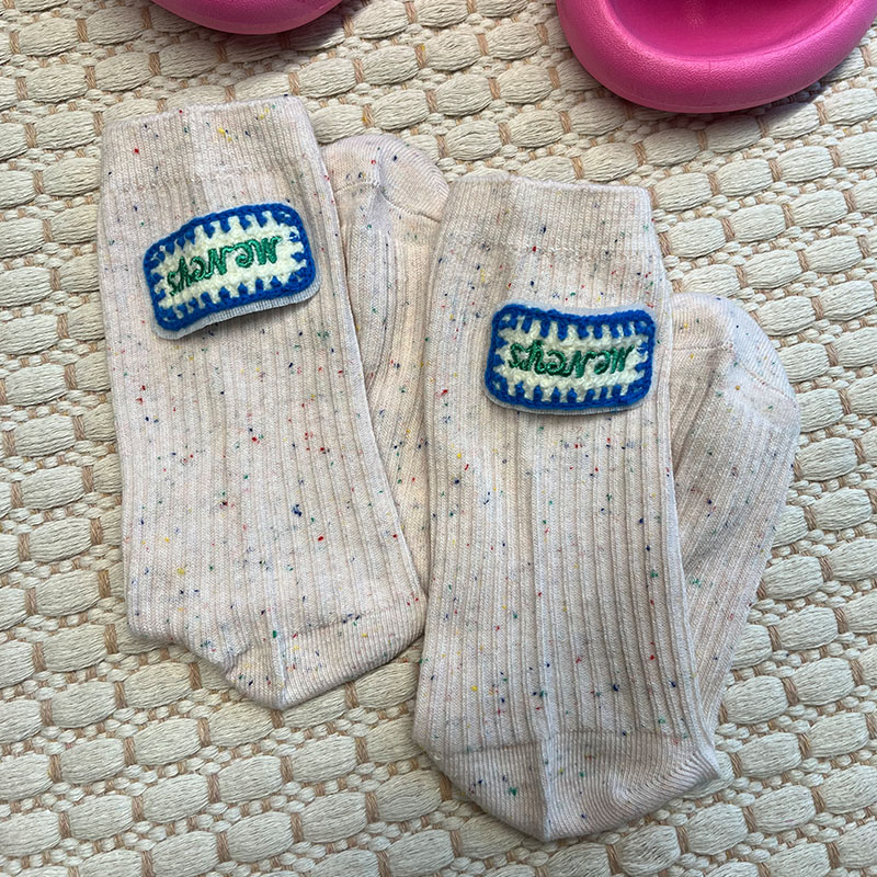 Kvinnor vintage bomull medelstora tubstrumpor tyg etikett brev tjock nål vinter varm japansk enfärgad casual sport parstrumpor: Rosa