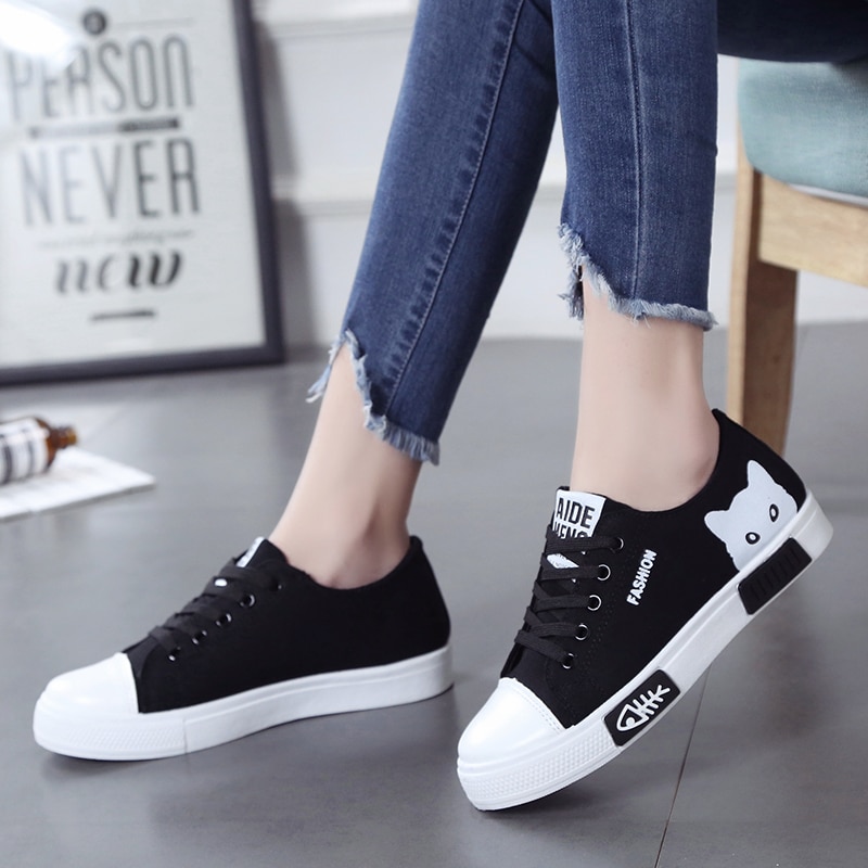 Kvinder flad tegneserie lærred sko sommer hvid snøre student board sko damer fritidssko kvindelige sneakers