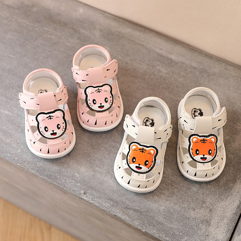 Sandalias para niños pequeños con dibujos animados, zapatos de playa antideslizantes, de cuero suave, para primeros pasos, para verano, SXJ037
