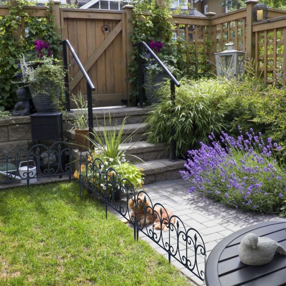 Hollow Yard Fence Easy to Install Plastic Courtyard Indoor Fencing Patio Edging Flower Panel DIY Picket Fencing for Garden