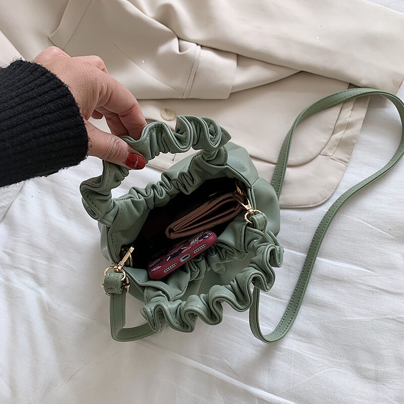Damehåndvesker sommerhåndvesker til kvinner fast ruched wristlets kvinnelige mini pu lær skulderveske totes