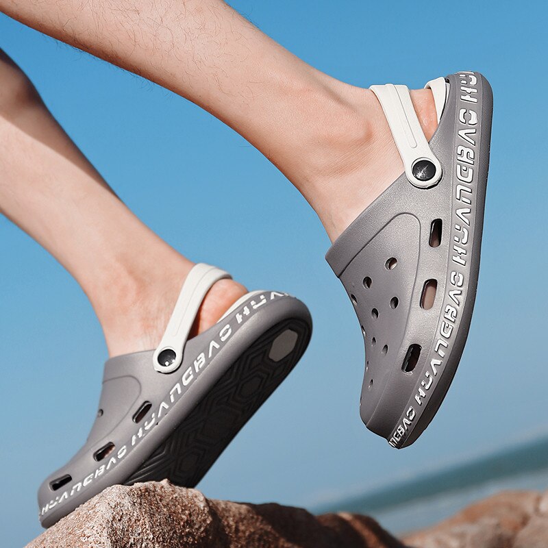 Män sandaler tofflor sommar strand män skor bekväma lätta män sneakers billiga vattentofflor sandaler hane: Grå / 7