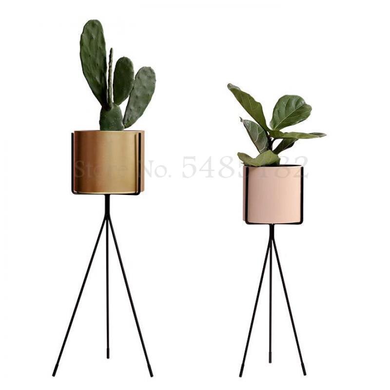 Scandinavische smeedijzeren bloemenstandaard, eenvoudig en stijlvol, balkon, woonkamer, binnen, staand, groen bloemenrek