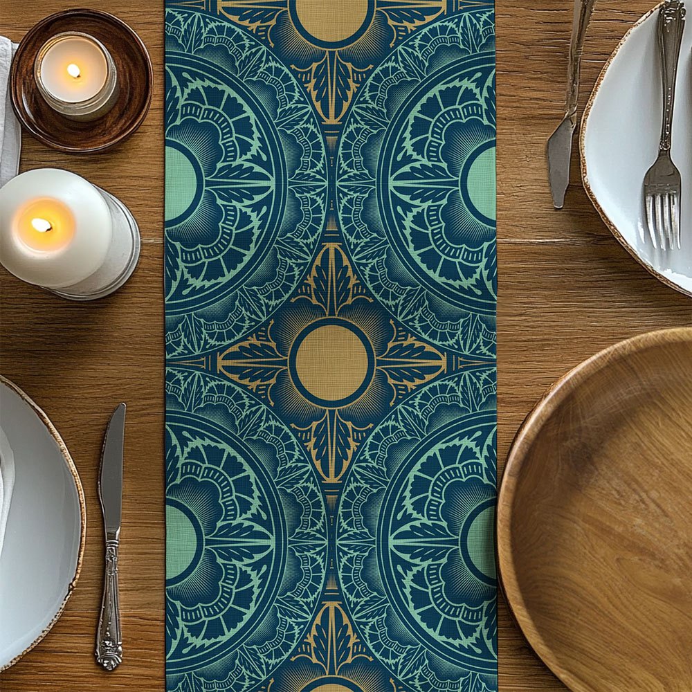 Bordlöpare med mandalatryck i vibrerande blå och gyllene färg för lantlig köksmatsal och inomhusfestdekoration