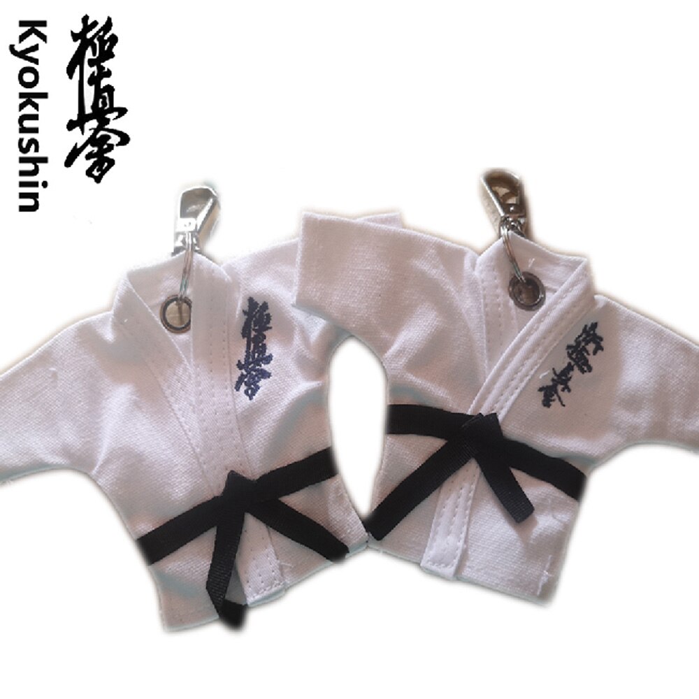 Kyokushin-Llavero de kárate, uniforme tipo Kimono de Kyokushinkai, colgante de dibujos animados, deportivos, recuerdo, tecla de botón, anillo de recuerdo