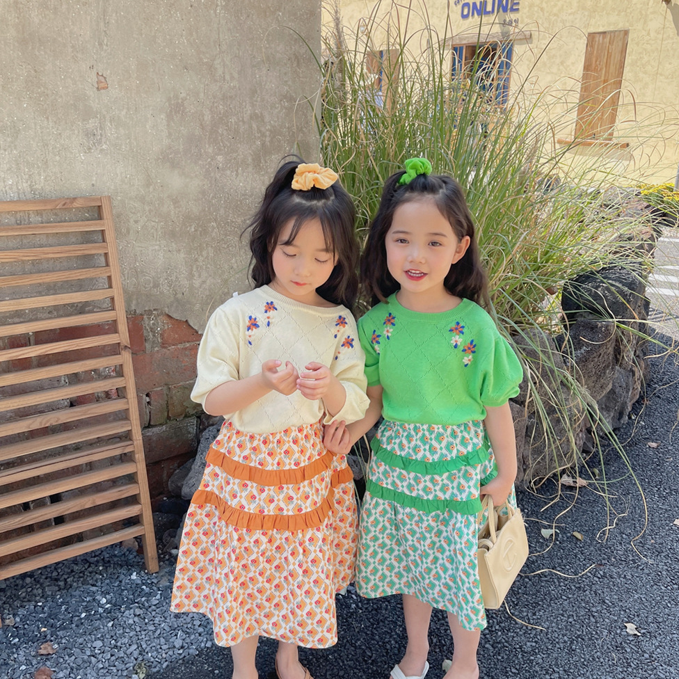 2022 Girls floral embroidery short sleeve knitwear Kids all-match soft thin knit pullovers Tops