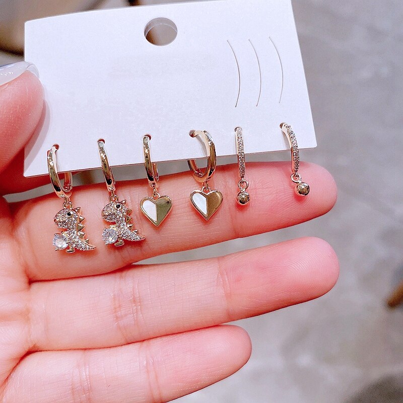3 Pairs Mixed Kleine Hart Dinosaurus Druppels Oorringen Set Voor Vrouwen Goud Kleur Kubieke Zirkoon Sieraden