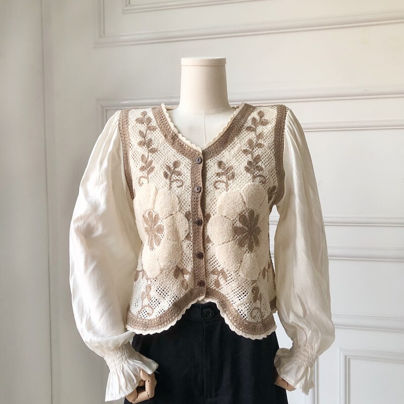 2022 Lente Zomer Chemise Femme Lange Mouwen Borduren Uitgeholde Bloem Losse Vest Shirt Veelzijdige Vrouwen Dragen Kleding